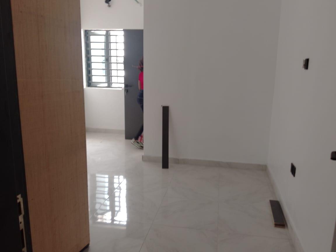 3 Bedroom Presidential Suite with C of O and Governor's Consent