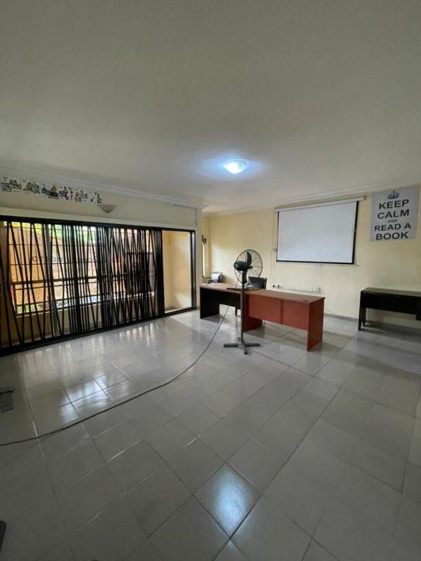 3 Bedroom Apartments for Rent (Office Space)