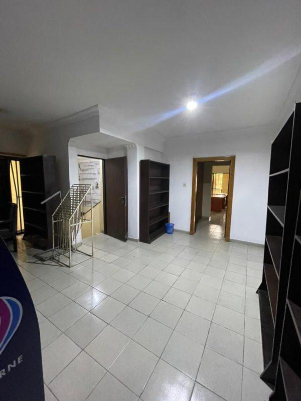3 Bedroom Apartments for Rent (Office Space)
