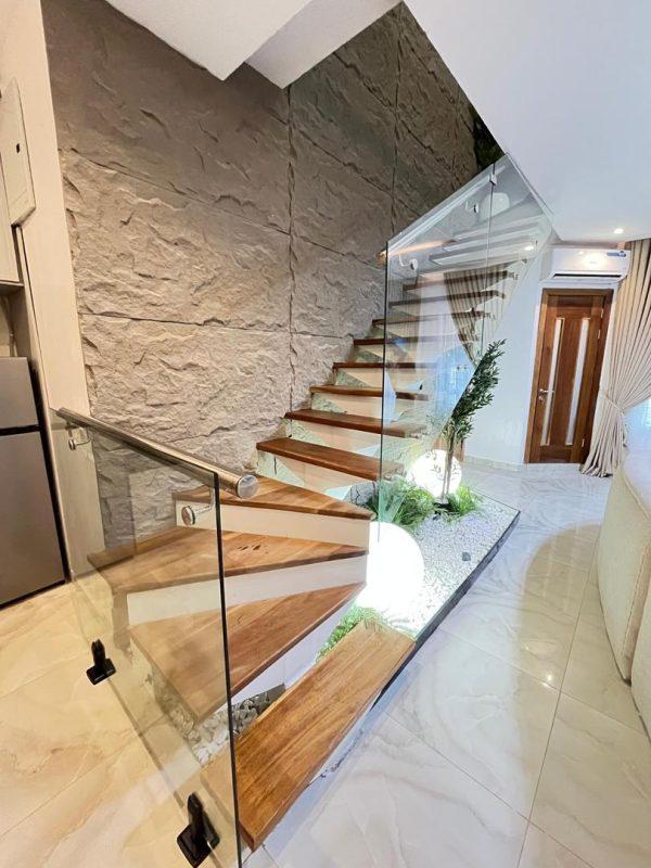 Brand New Luxury 2 Bedroom Penthouse Maisonette (Shortlet)