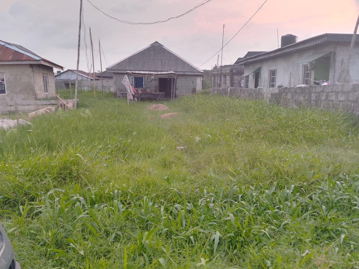 Just in!!! Half plot of land for sale (350sqm) in an Estate in Kajola Lakowe