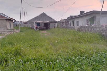 Just in!!! Half plot of land for sale (350sqm) in an Estate in Kajola Lakowe