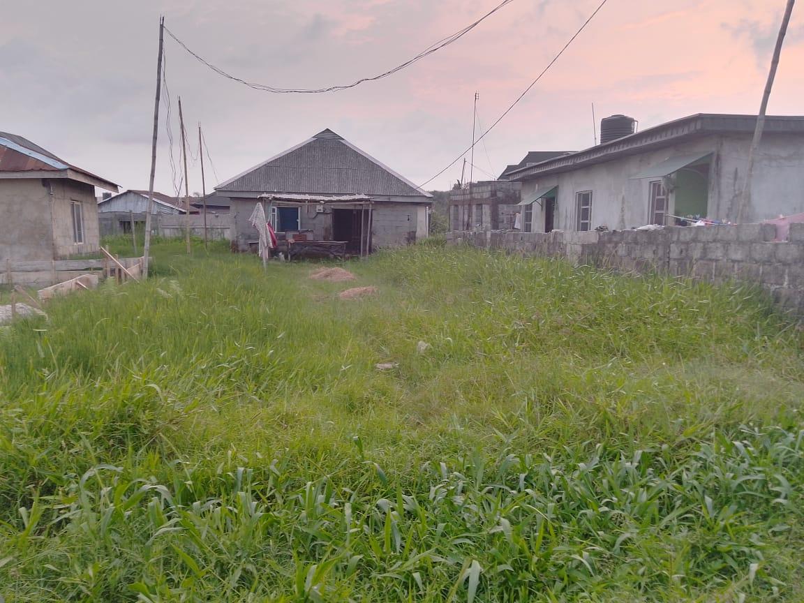Just in!!! Half plot of land for sale (350sqm) in an Estate in Kajola Lakowe